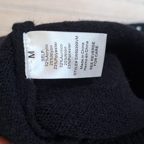 GeeGee Pearls Embellished Chunky Knit Cozy Statement Stylish Soft Sweater - Picture 4 of 14